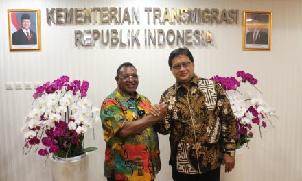 Temui Wamen Transmigrasi RI, Bupati Maybrat Minta Dukungan Anggaran Kembangkan Transmigrasi Lokal