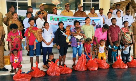 Wakil Bupati Maybrat Launching Bantuan 4 Ton Ikan Lele untuk Tekan Angka Stunting