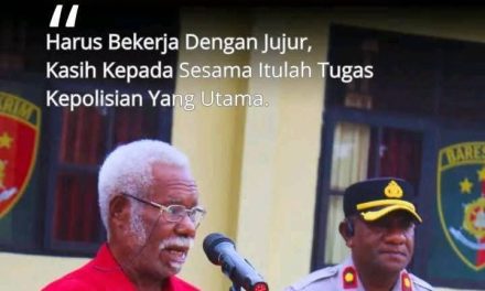 Pensiunan Polri Sersan Mayor Albert Safuf Berikan Arahan dan Motivasi kepada Personel Polres Maybrat: “Bekerjalah dengan Jujur dan Kasih kepada Sesama”
