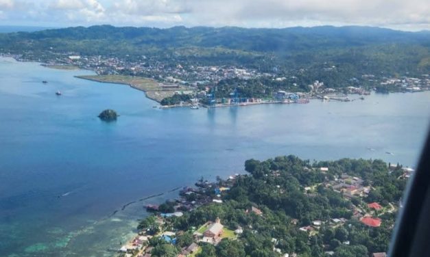 Mantan Pj Wali Kota Sorong, Bernhard Rondonuwu, Kembali Menginjakkan Kaki di Kota Minyak sorong