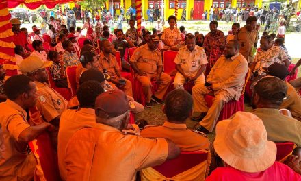 Sekda Maybrat Ferdinandus Taa Tindak Lanjuti Laporan Dana Desa 2025 di Aifat Timur Raya