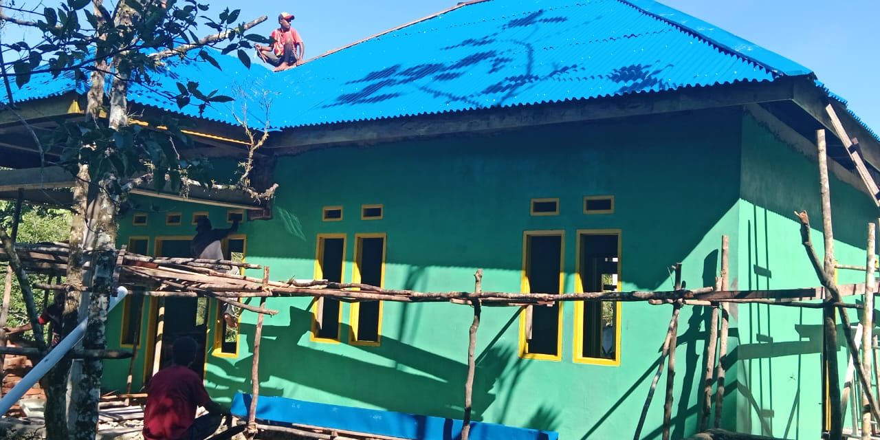 Markus Yewen:Pembangunan Rumah Warga Kampung Kuraso Sudah Capai 80 Persen