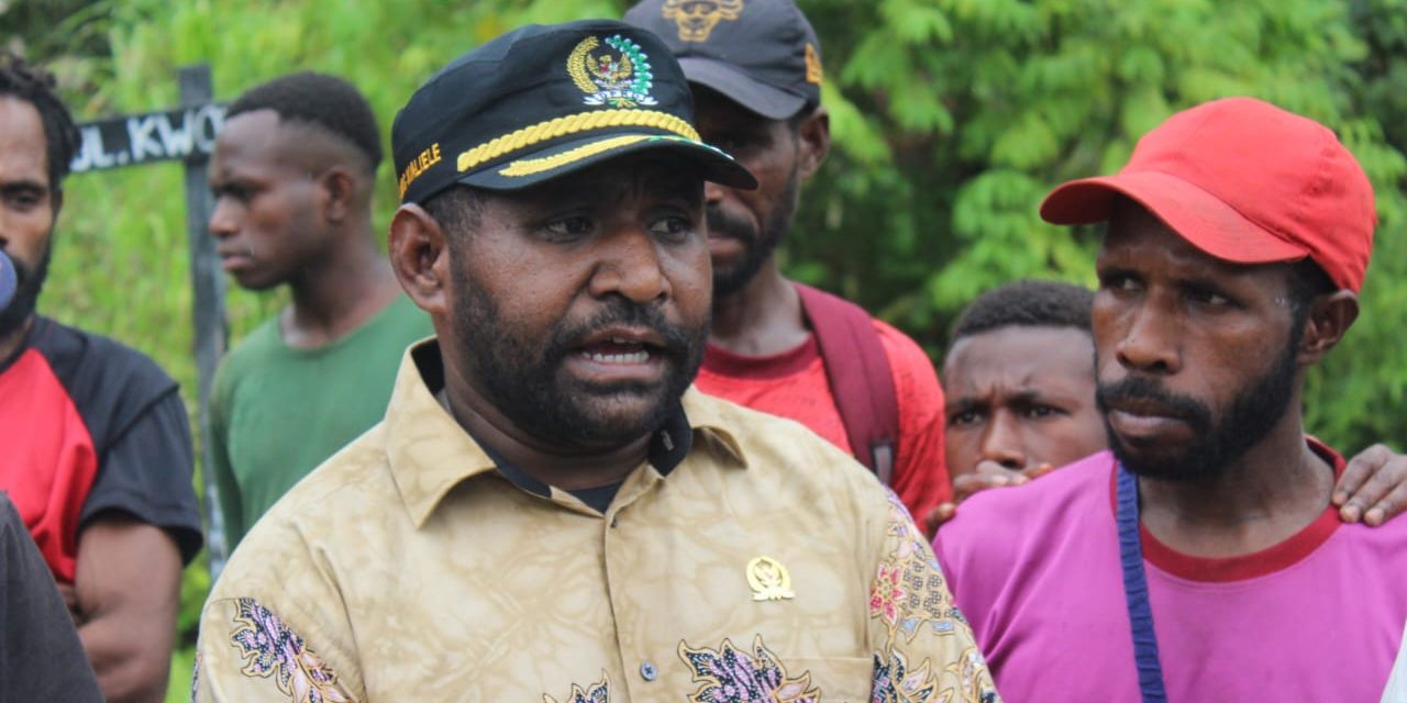 Anggota DPRD Sorong Selatan Apresiasi Pemerintah Daerah Bangun Ruas Jalan Menuju Distrik Saifi