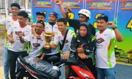 Pembalap Arlian Ramadhan Raih Juara Umum Expert Open di KNPI Roadrace Championship 2025 Maybrat