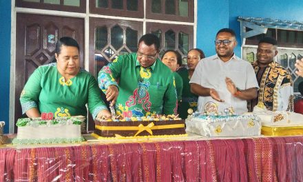 Bupati Maybrat Karel Murafer Rayakan HUT ke-60 Secara Sederhana dan penuh sukacita
