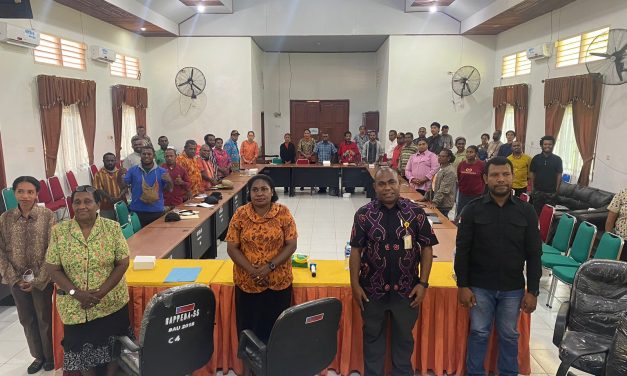 Pemprov Papua Barat Daya Gelar Sosialisasi FGD Peningkatan Kapasitas Kearifan Lokal dan Hak Masyarakat Hukum Adat
