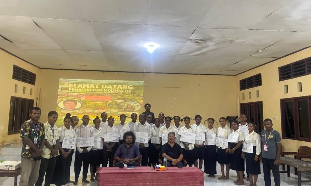 Dr. Agus Sumule Ajak Mahasiswa Asrama Sorong Selatan di Manokwari Miliki Sikap Positif dan Pola Pikir Sukses