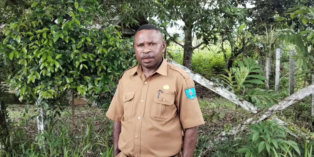 Kabid PMK Maybrat Melkias Homer Dorong Kepala Kampung Segera Rampungkan Laporan Tahap Pertama Dana Desa