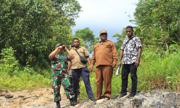 Bupati Maybrat karel Murafer Tinjau Ruas Jalan Tasimara–Fuog yang Terputus, Perintahkan Penanganan Darurat