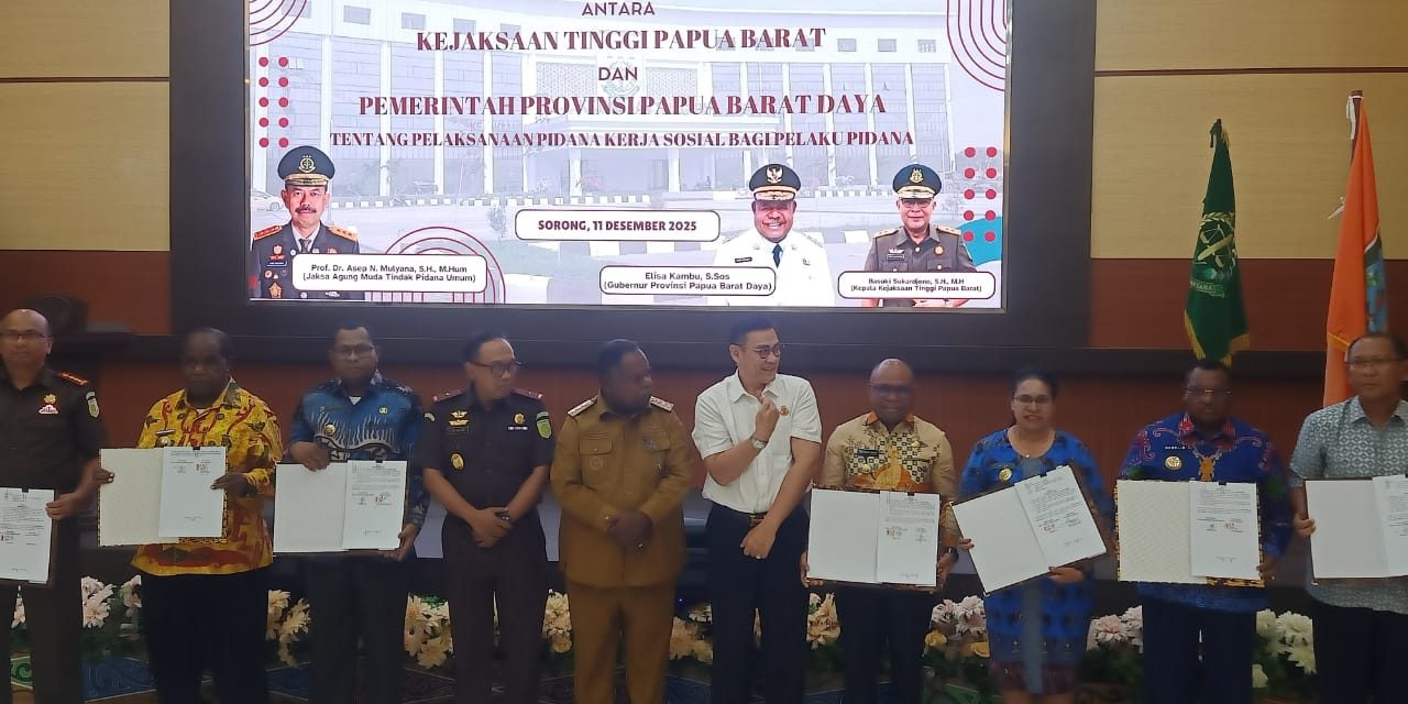 Kejaksaan Tinggi Papua Barat dan Pemprov Papua Barat Daya Teken MoU PKS Pelaksanaan Pidana Kerja Sosial
