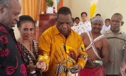 Disnakertrans Maybrat Umumkan Penyaluran Dana Bantuan Modal Usaha Rp1,228 Miliar