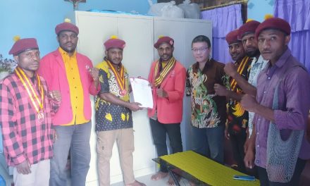 PMKRI Cabang Sorong Serahkan Surat Mandat kepada PMKRI Sorong Selatan