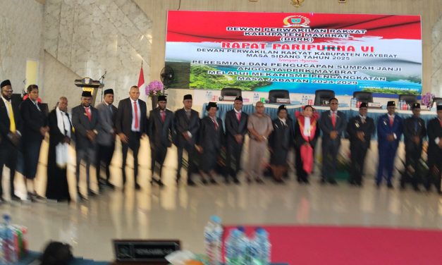 Lima Anggota DPRK Maybrat Jalur Otsus Resmi Dilantik