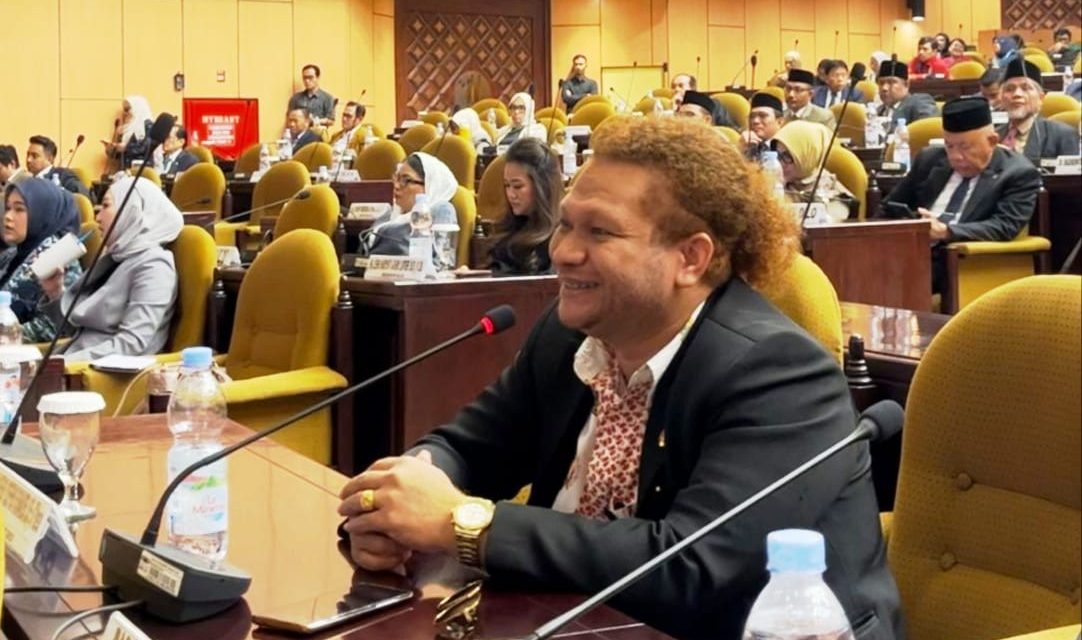 Senator Paul Finsen Mayor Interupsi Sidang Paripurna DPD RI, Tolak Sawit dan Penambahan Markas TNI di Papua