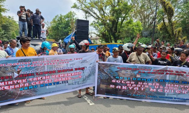 Ratusan Sopir Truk Demo DPRP Papua Barat Daya, Tuntut Berantas Mafia BBM