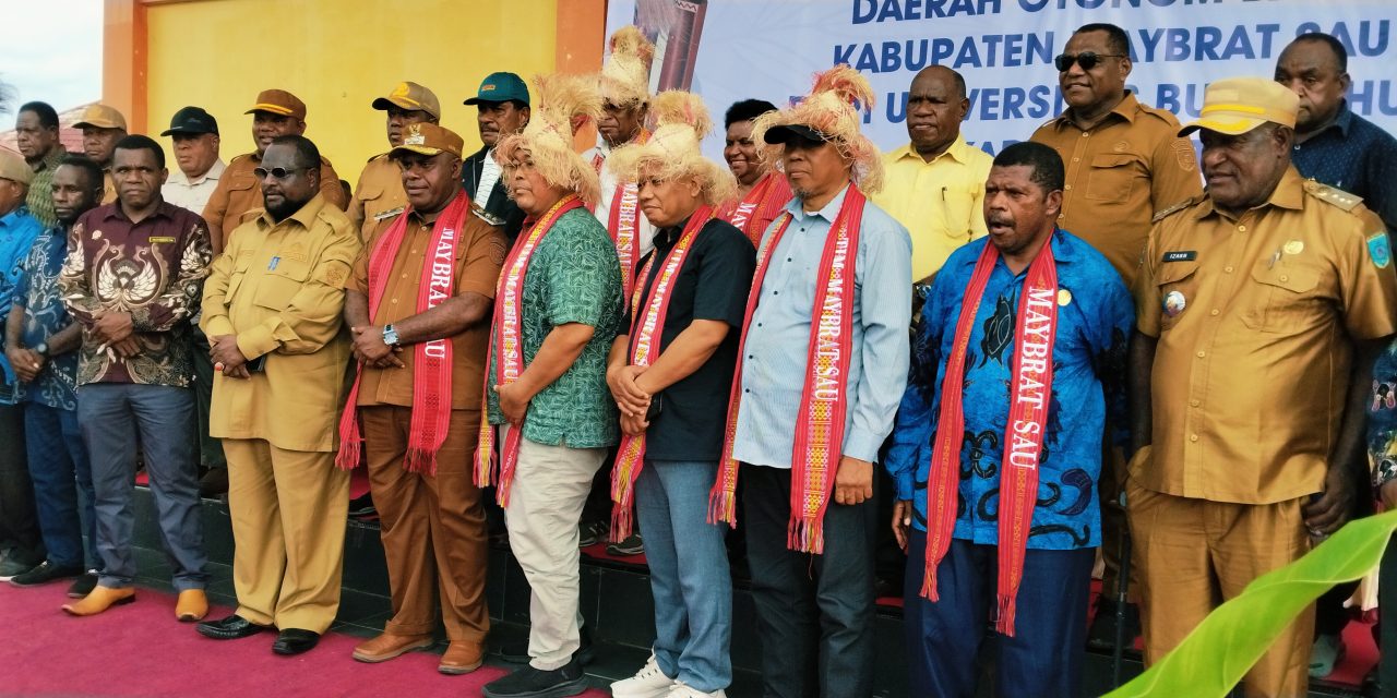 Tim Akademik Universitas Budi Luhur Tiba di Ayamaru, Kaji DOB Kabupaten Maybrat Sau