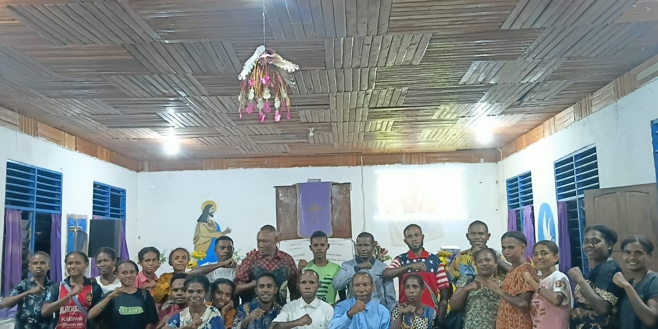 PAM Jemaat GKI Menosimons Kwowok Gelar Pelatihan Liturgi bagi Anggota Muda