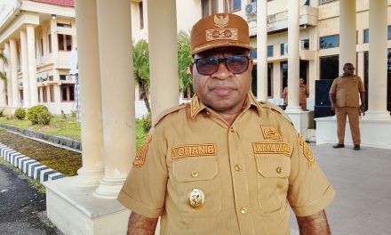 Apel Pagi Pemkab Sorong Selatan, Wabup Yohan Bodori Tekankan Disiplin ASN dan Sinergi Antar OPD