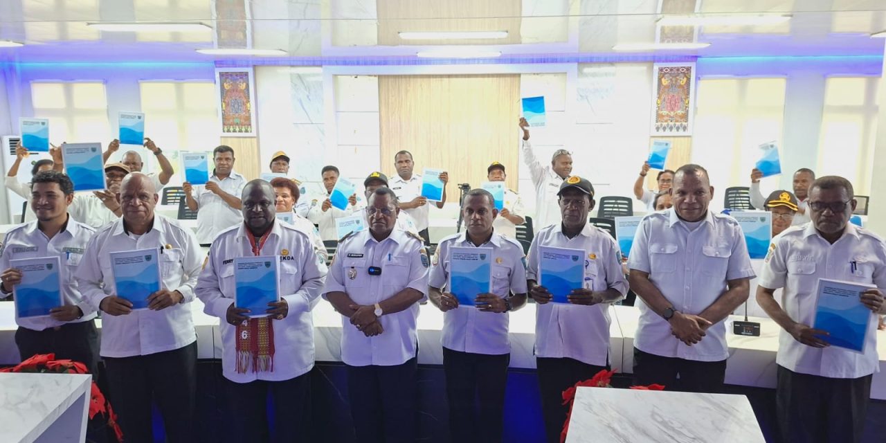 Pemkab Maybrat Serahkan DPA 2026, Bupati Karel Murafer Tekankan Percepatan Ekonomi Daerah