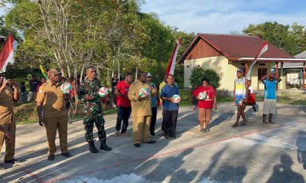 Pemkab Maybrat Resmi Buka Turnamen Voli dan Gawang Mini HUT ke-70 Paroki Santo Yoseph Ayawasi
