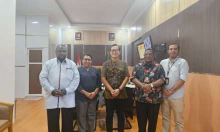 Bupati Maybrat Laporkan SPT Tahunan Lebih Awal di KPP Sorong, Ajak ASN dan Masyarakat Taat Pajak