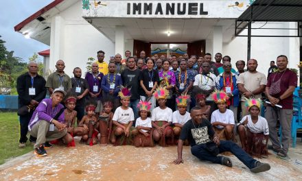 PKB Jemaat Mubarak Sodorfoyo klasis Sawiat Gelar Wisata Rohani ke Manokwari