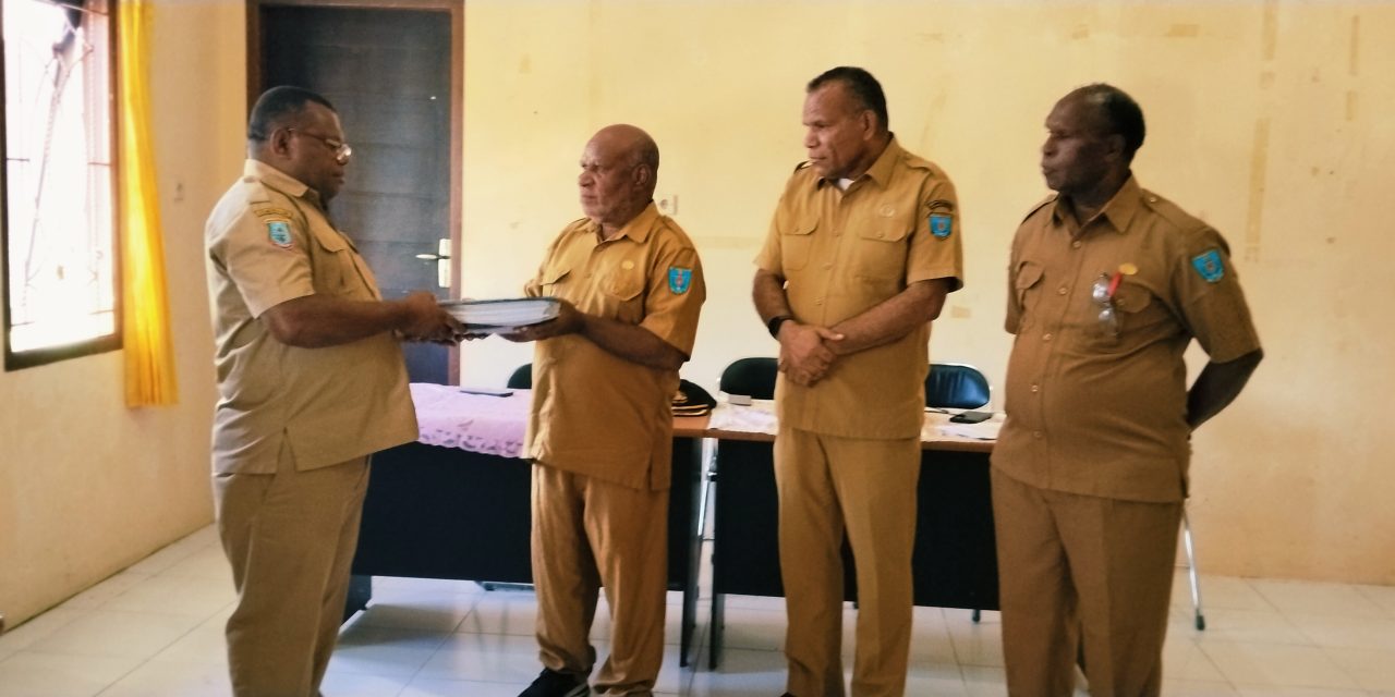 Serah Terima Jabatan Plt Kepala Dinas Pertanian dan Perkebunan Maybrat Berlangsung Khidmat