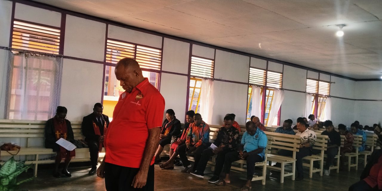 Ketua PHMJ Jemaat GKI Maranatha Kartapura Lantik Ketua Komite SD YPK Maranatha kartapura-Men.