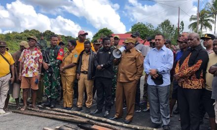 Bupati Maybrat karel Murafer Berhasil Selesaikan Aksi Pemalangan di Sejumlah Wilayah dalam 1×24 Jam
