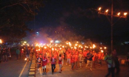 Semarak Paskah, Jemaat Marthen Luter Wermit Teminabuan Gelar Meyongson Pawe Obor