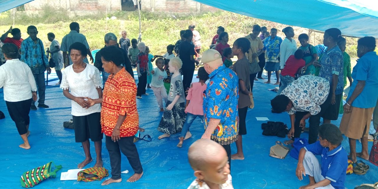 Ibadah Padang Paskah Kedua Digelar di Pinggir Kali Sidi, Umat Tiga Denominasi Bersatu dalam Kebersamaan