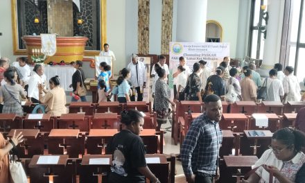 Ibadah Paskah Kebangkitan Tuhan Yesus Kristus di Jemaat GKI Lahai Roi Mefkajim Ayamaru Berlangsung Khidmat