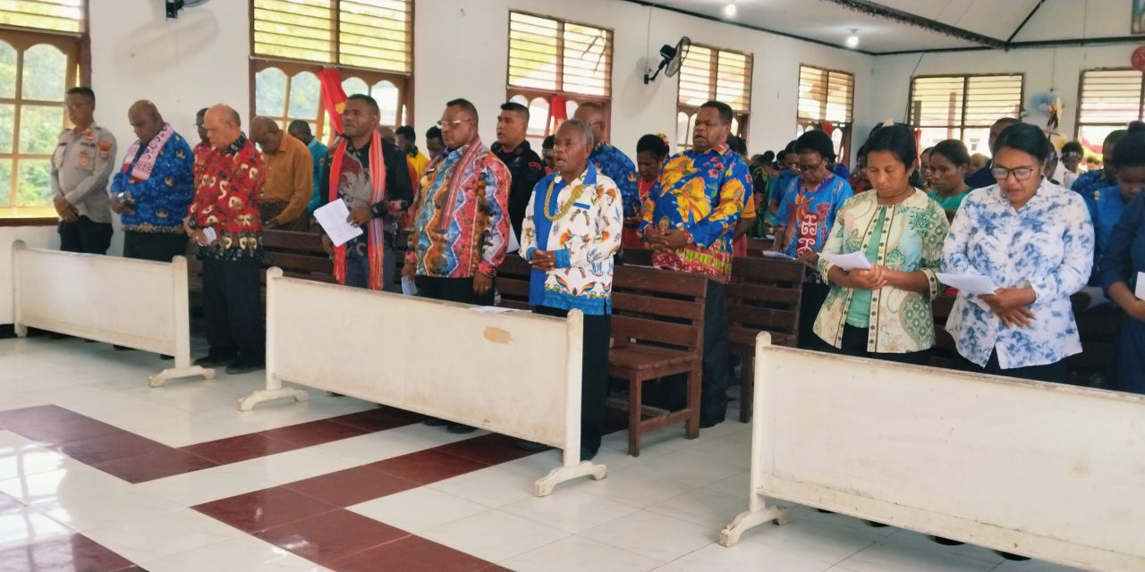 Bupati dan Wakil Bupati Maybrat Hadiri Perayaan 75 Tahun Masuknya Injil di Ibus Kumurkek