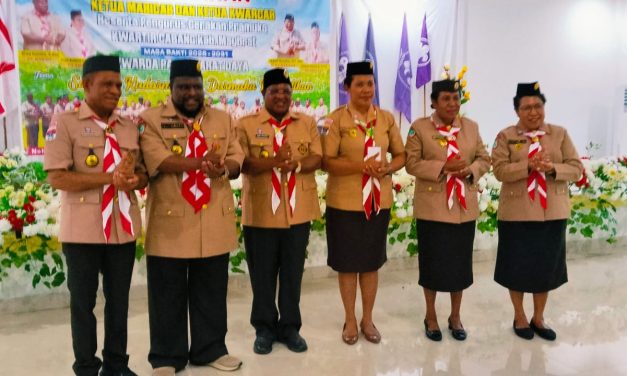 Bupati Maybrat Lantik Hendrik Frasawi sebagai Ketua Kwarcab Gerakan Pramuka Maybrat