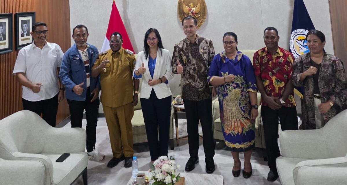 Bahas Transmigrasi Lokal, Bupati Maybrat karel Murafer Temui Menteri Transmigrasi di Jakarta