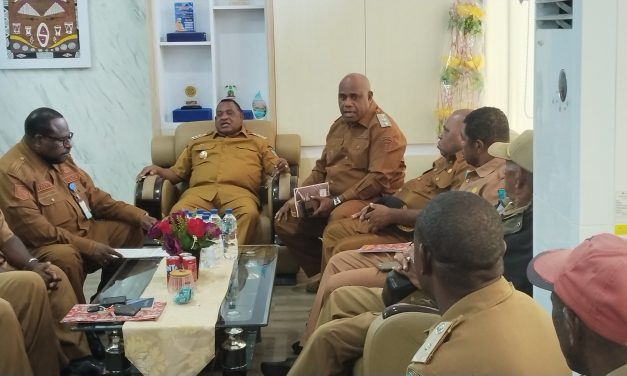 Bupati Maybrat Gelar Rapat Bersama 259 Kepala Kampung Bahas Dana Kampung dan Administrasi