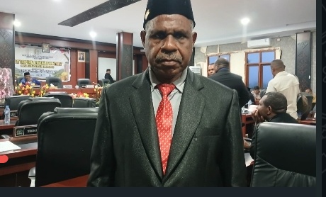 Moses Nauw Terpilih sebagai Wakil Ketua III DPRK Maybrat Jalur Pengangkatan Otsus