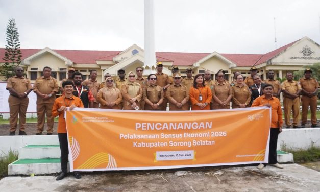 Bupati Sorong Selatan Pimpin Apel Pagi dan Pencanangan Sensus Ekonomi 2026