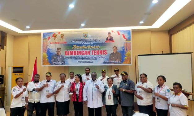 Sekda Maybrat Ferdinandus Taa Buka Bimtek Penulisan Risalah Rapat Paripurna dan Penyusunan Rancangan Peraturan Daerah