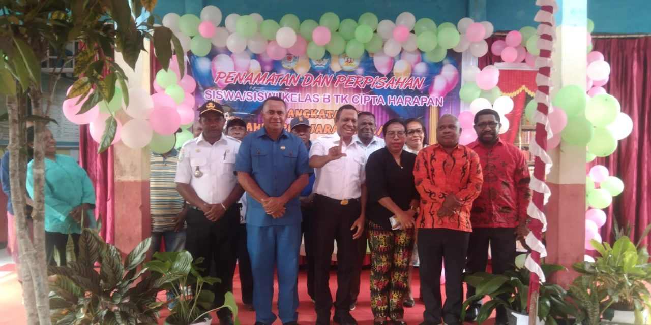 Ketua Umum LPEC Papua Barat Daya Hadiri Wisuda PAUD Cipta Harapan ke-XI di Distrik Ayamaru Selatan Jaya