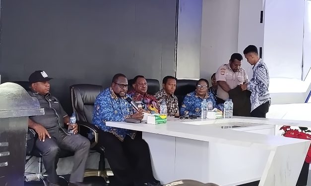 Sekda Maybrat Ferdinandus Taa: Ingatkan Kepala Kampung Kelola Dana Kampung Secara Tepat dan Transparan