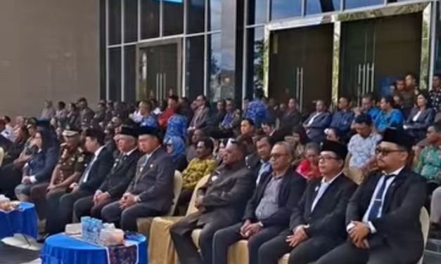 Bupati maybrat karel Murafer menghadiri Hut kabupaten sorong yang ke-59 Tahun