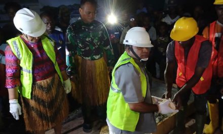 Wabup Sorong Selatan menghadiri peletakkan Batu Pertama Pembangunan Kampung Nelayan Merah Putih di Distrik Konda