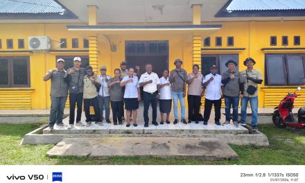 Dispenda Maybrat Lakukan Pengukuran Rumah Warga di Kelurahan Ayamaru untuk Pendataan PBB