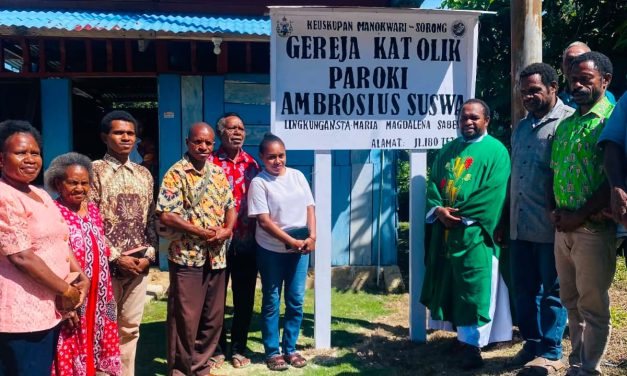 Peresmian Papan Nama Kapela Maria Magdalena Sabes Berlangsung Khidmat, Umat Katolik Sampaikan Syukur