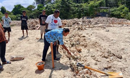 Kepala Puskesmas Mare Selatan Hadiri Peletakan Batu Pertama Rumah Dinas Tenaga Kesehatan, Bahas Persiapan HUT ke-81 RI