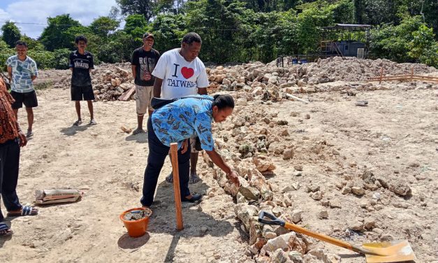 Kepala Puskesmas Mare Selatan Hadiri Peletakan Batu Pertama Rumah Dinas Tenaga Kesehatan, Bahas Persiapan HUT ke-81 RI