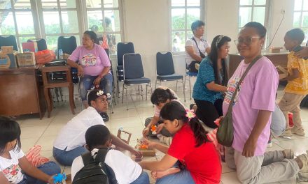 Wanita Bijak Sorong Selatan Peringati Hari Anak Nasional ke-42 dengan Jalan Santai dan Senam Bersama