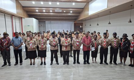 Bupati Maybrat karel Murafer Lepas Kontingen Jambore Nasional XII Kwarcab 3505 Menuju Cibubur