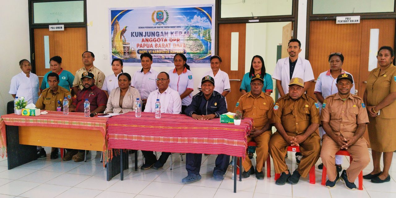 Anggota DPR Papua Barat Daya Tinjau RS Pratama Maybrat dan Infrastruktur Jalan Provinsi